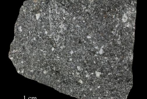 Porfüriit – hästi peeneteraline, st. pisikestest osakestest koosnev tardkivim